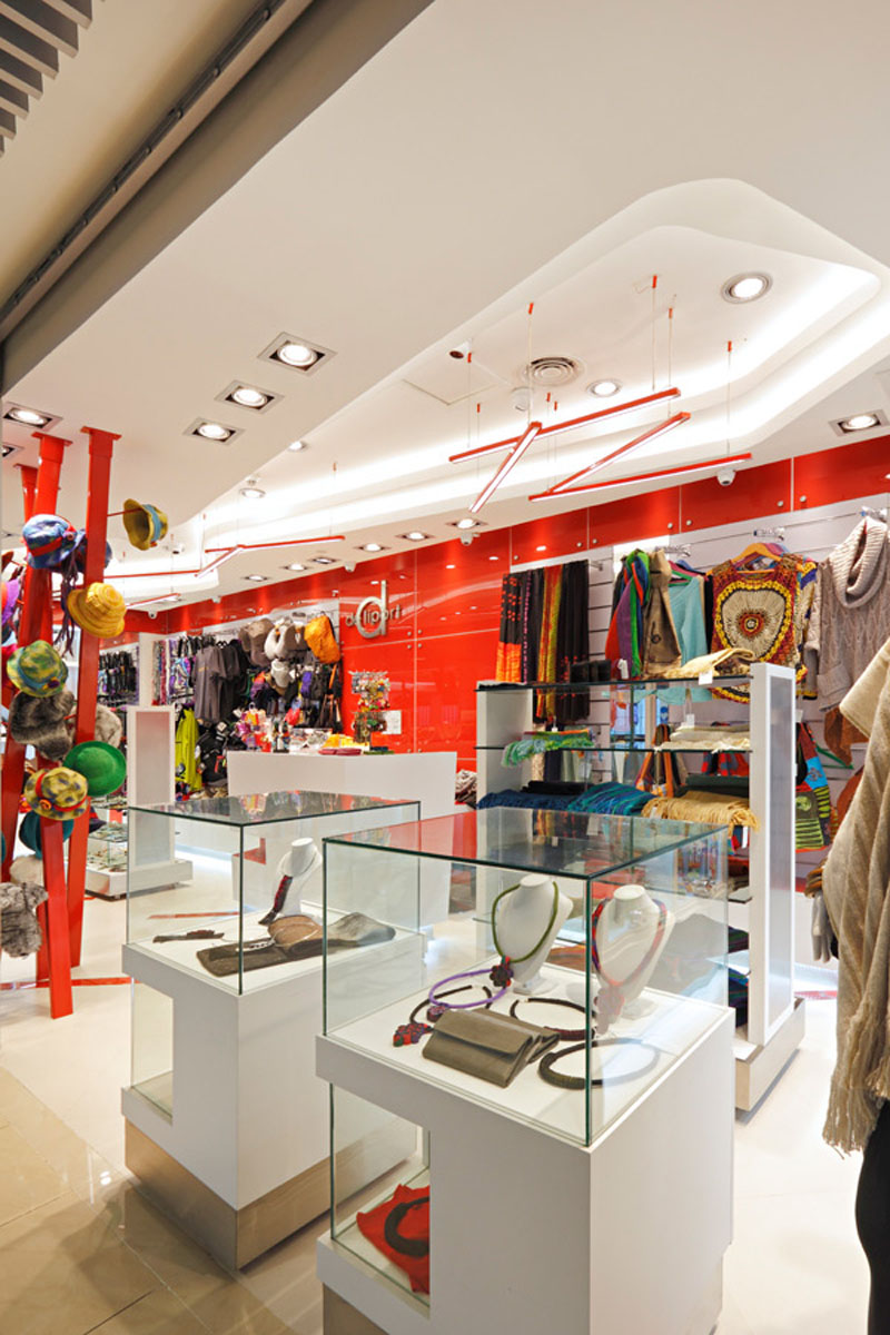 DELIPORT - AEROPUERTO ARTURO MERINO BENITEZ, EMBARQUE INTERNACIONAL, PUDAHUEL - AÑO 2013 / 25M2